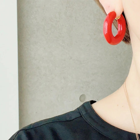 Big hoop pierce